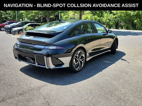 Used 2024 Hyundai Ioniq 6 SEL AWD/4WD image 2