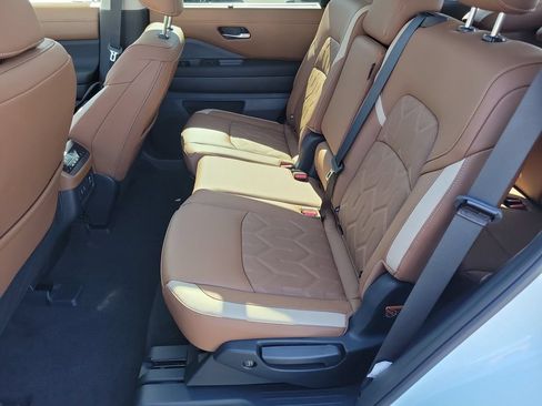 New 2026 Nissan Pathfinder Platinum w/ Cargo Package FWD image 13