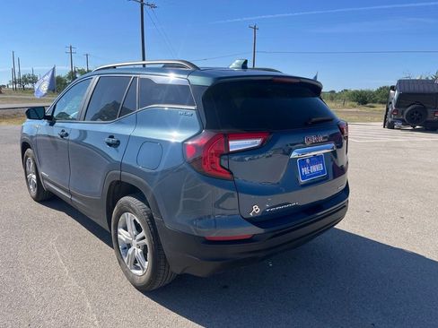Used 2024 GMC Terrain SLE w/ Driver Convenience Package AWD/4WD image 3