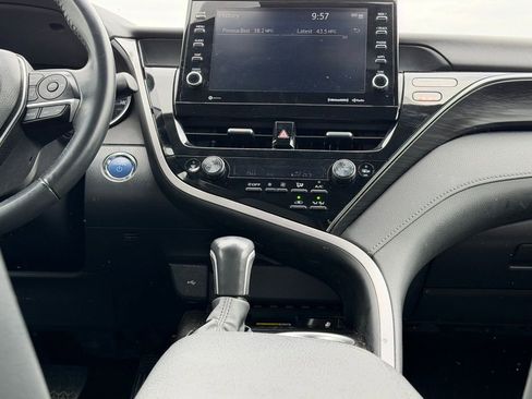 Used 2023 Toyota Camry XLE image 21