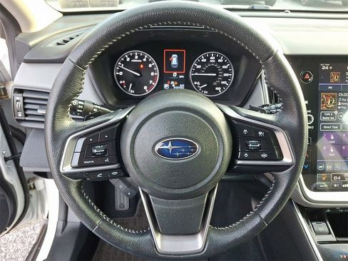 Used 2020 Subaru Outback Premium image 17