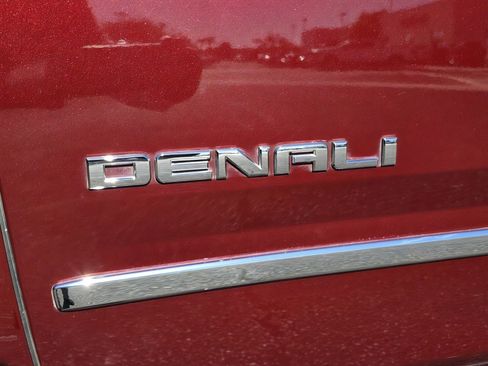 Used 2019 GMC Yukon Denali image 28