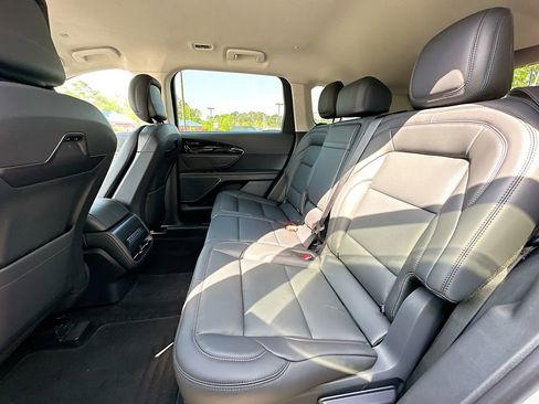 New 2026 Lincoln Nautilus Premier image 4