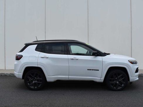 Used 2024 Jeep Compass Limited w/ High Altitude Package AWD/4WD image 4