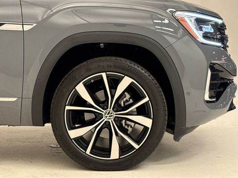 Used 2025 Volkswagen Atlas SEL Premium R-Line AWD/4WD image 6