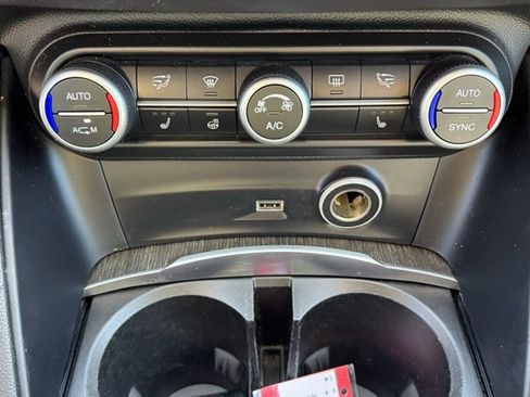 Used 2018 Alfa Romeo Stelvio Ti image 18