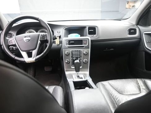 Used 2012 Volvo S60 T5 FWD image 9