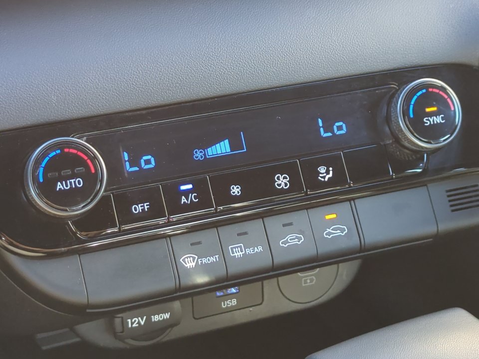 Certified 2026 Hyundai Elantra Sport FWD image 27