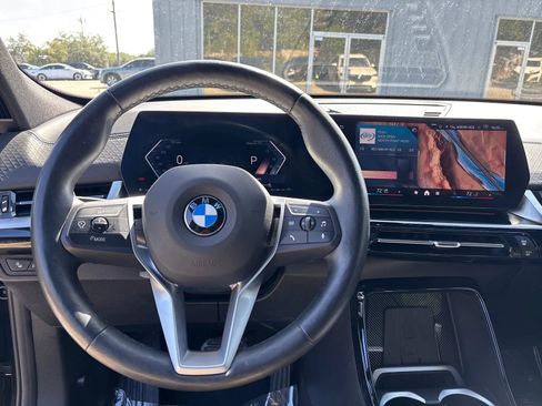 Used 2025 BMW X2 xDrive28i AWD/4WD image 15