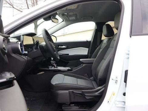 New 2026 Chevrolet Trax LT w/ Driver Confidence Package image 14