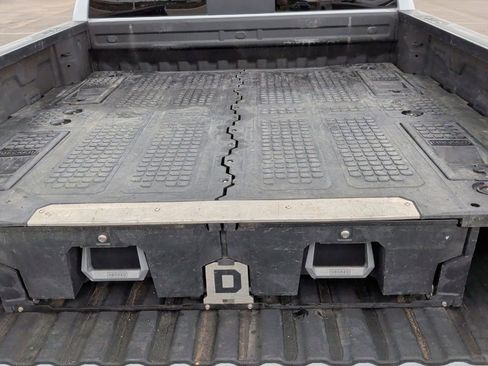 Used 2024 GMC Sierra 1500 AT4 w/ Technology Package AWD/4WD image 44