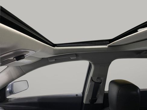 Used 2013 Chevrolet Equinox LTZ image 16