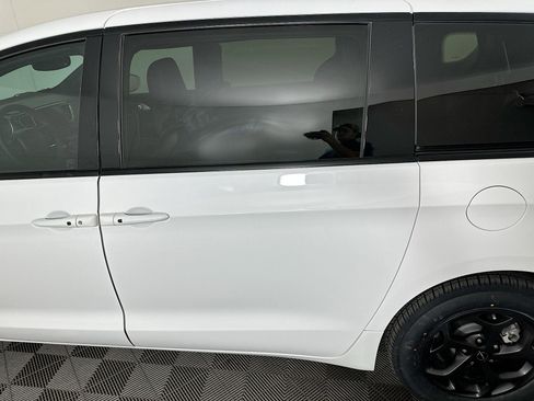 Used 2022 Chrysler Pacifica Touring-L w/ S Appearance Package image 25