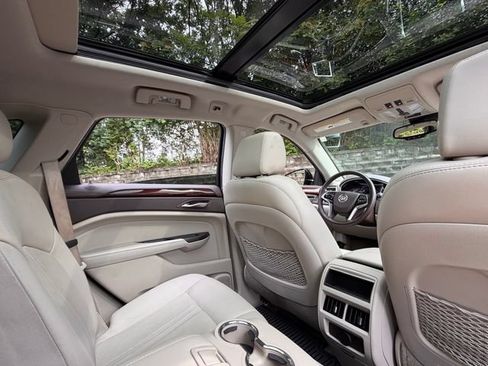 Used 2015 Cadillac SRX Luxury w/ Driver Awareness Package FWD image 34