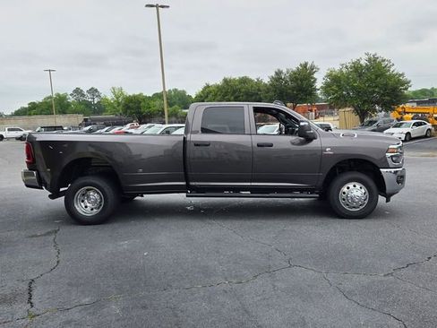 New 2026 RAM 3500 Tradesman AWD/4WD image 13