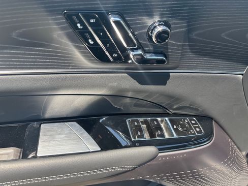 New 2025 Cadillac Lyriq Sport image 10