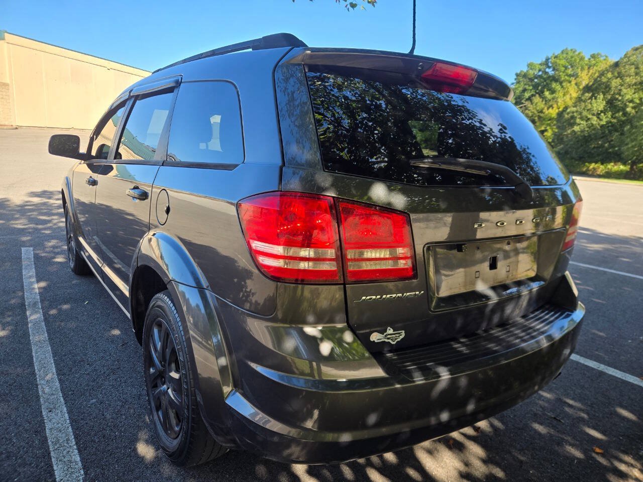 Used 2018 Dodge Journey SE w/ Connectivity Group FWD image 5