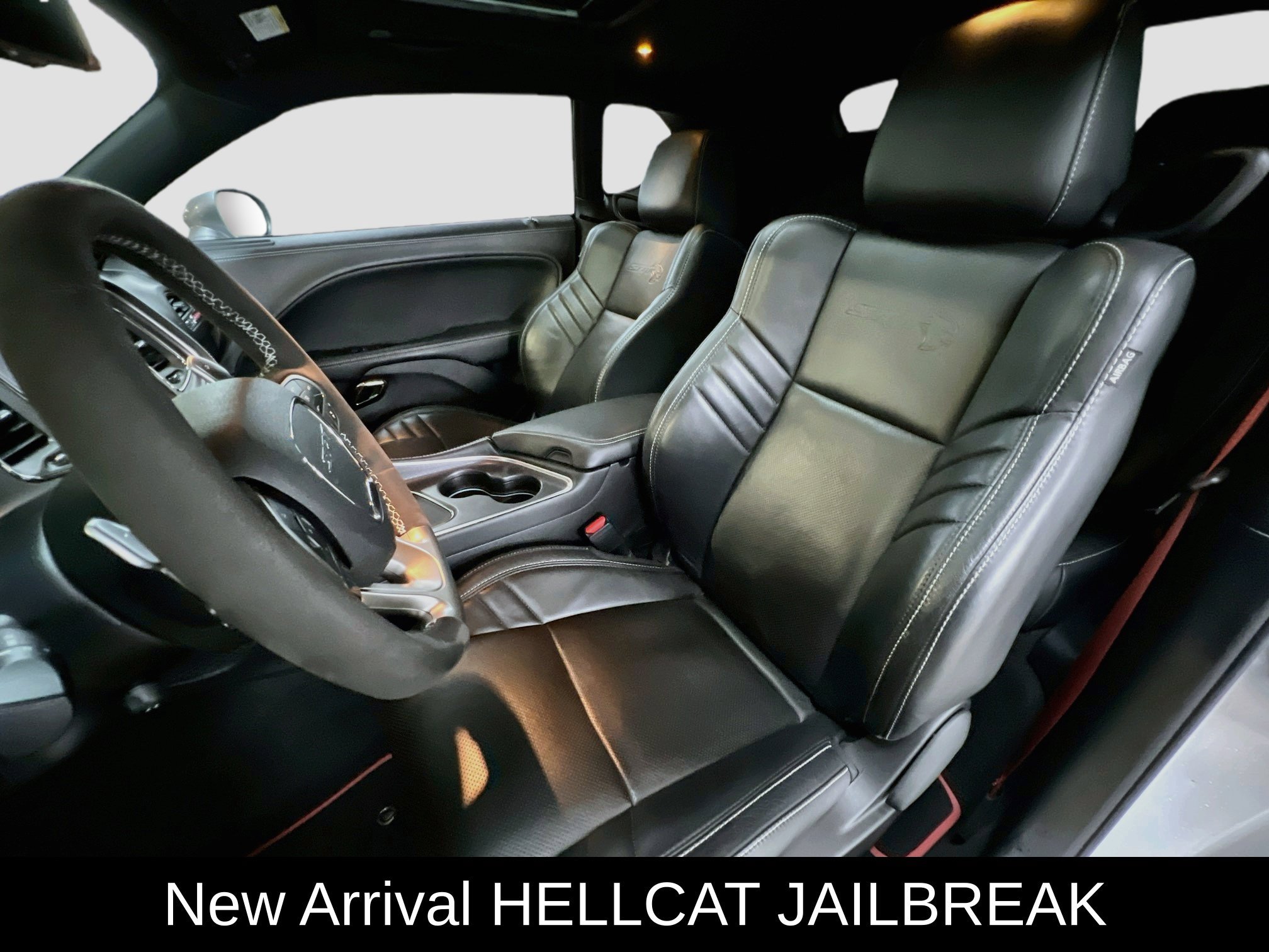 Used 2023 Dodge Challenger SRT Hellcat RWD image 5