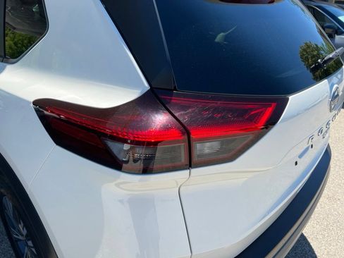 Certified 2023 Nissan Rogue SV AWD/4WD image 34