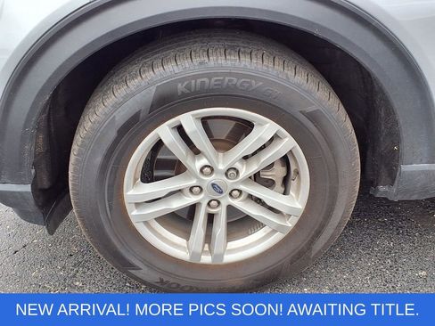 Used 2024 Ford Explorer XLT w/ Equipment Group 202A AWD/4WD image 10