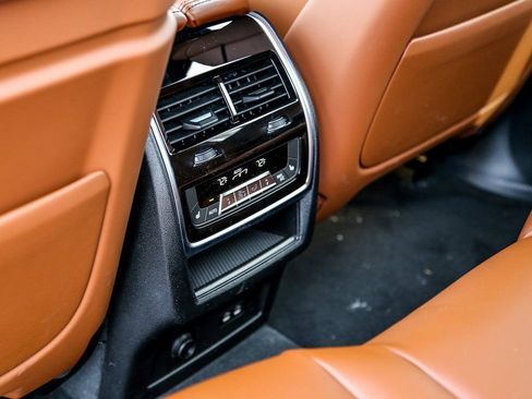 New 2026 BMW X7 M60i image 22