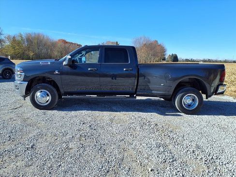 New 2026 RAM 3500 Tradesman image 34