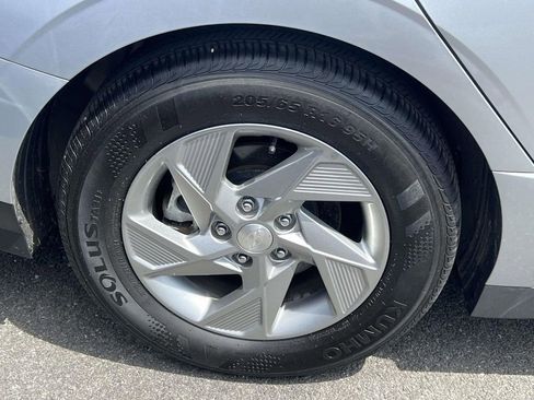 Certified 2025 Hyundai Sonata SE FWD image 9