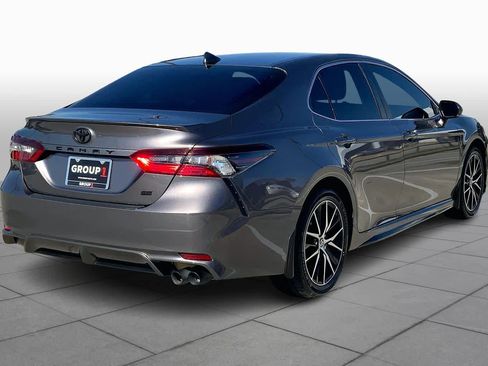 Used 2023 Toyota Camry SE image 12