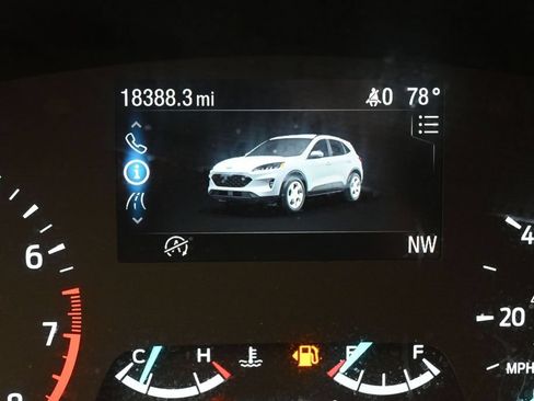 Used 2022 Ford Escape SE w/ SE Sport Appearance Package FWD image 7
