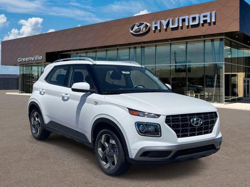 Certified 2025 Hyundai Venue SEL FWD image 1