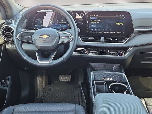 Used 2025 Chevrolet Equinox LT w/ Convenience Package II FWD image 19