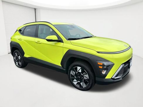 Certified 2025 Hyundai Kona SEL AWD/4WD image 3