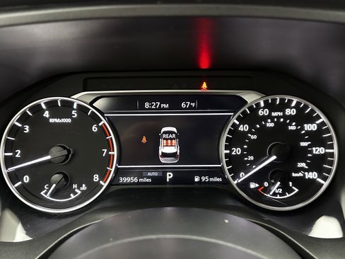 Used 2024 Nissan Rogue S image 15