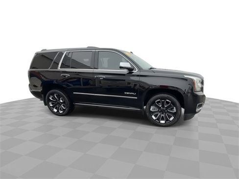 Used 2019 GMC Yukon Denali image 9