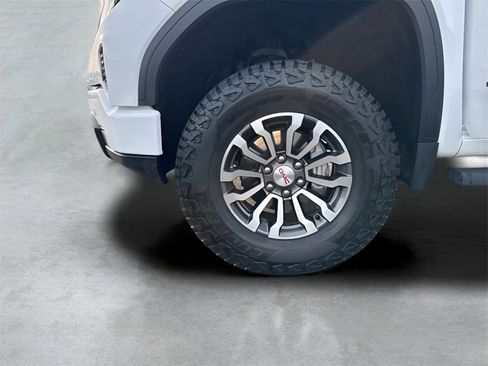 Used 2023 GMC Sierra 1500 AT4 image 33