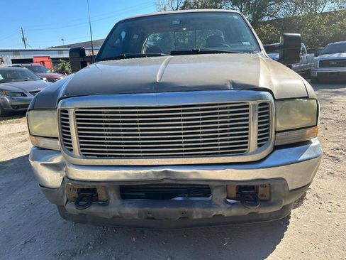 Used 2002 Ford F250 Lariat image 3