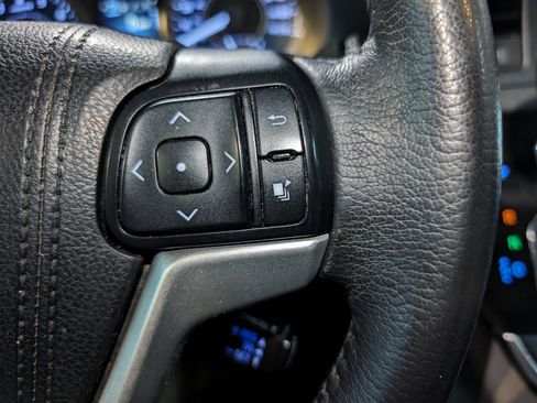 Used 2017 Toyota Sienna XLE Premium image 52