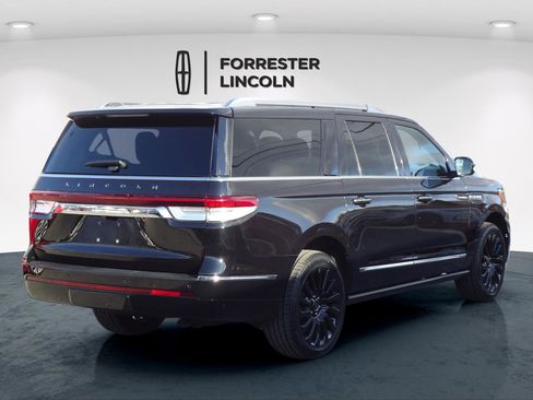Used 2022 Lincoln Navigator L Black Label image 3