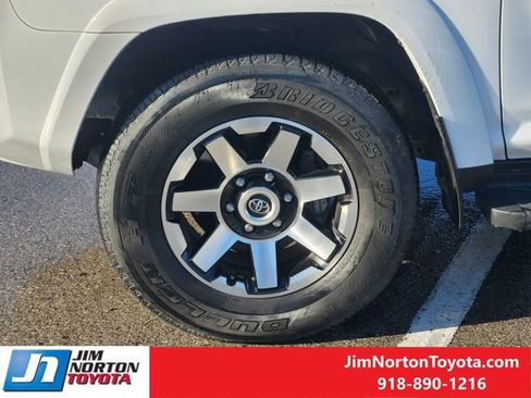 Used 2024 Toyota 4Runner TRD Off-Road Premium image 13