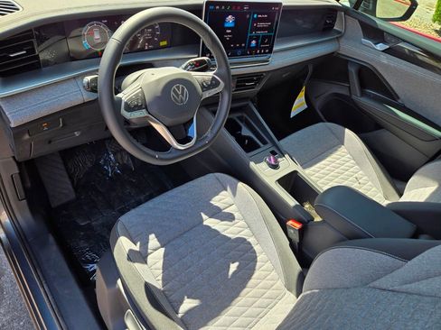 New 2026 Volkswagen Tiguan S FWD image 9