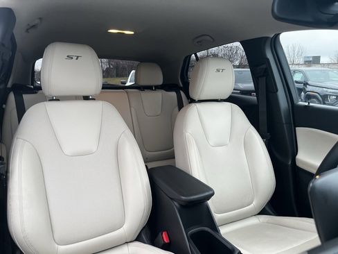 Used 2024 Buick Encore GX Sport Touring w/ Advanced Technology Package image 37