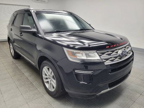 Used 2018 Ford Explorer XLT AWD/4WD image 13