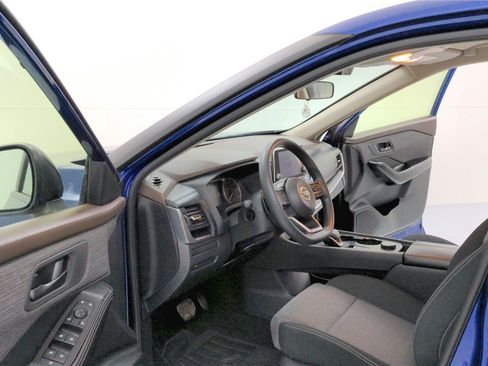 Used 2021 Nissan Rogue S AWD/4WD image 15