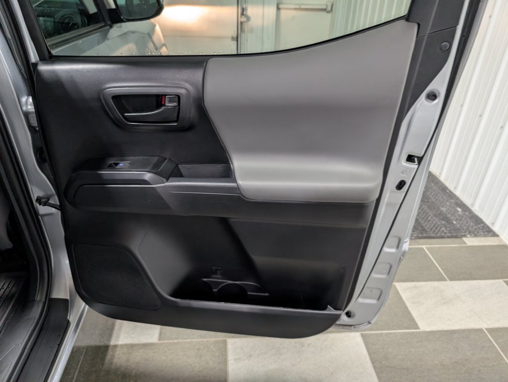 Used 2023 Toyota Tacoma SR AWD/4WD image 24