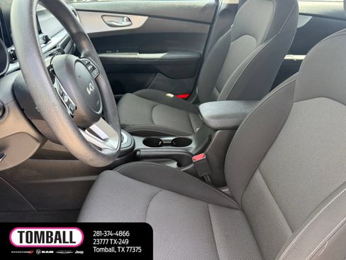 Used 2023 Kia Forte LXS FWD image 10