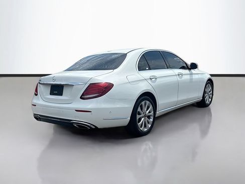 Used 2018 Mercedes-Benz E 300 image 3