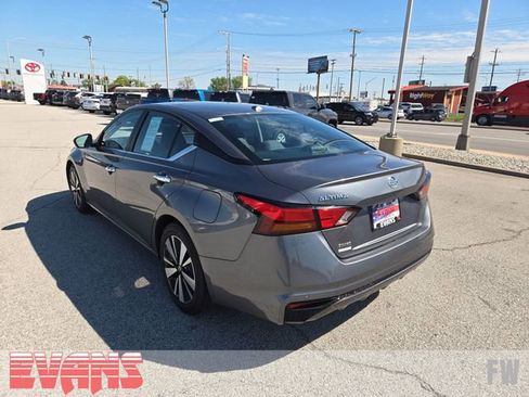 Used 2022 Nissan Altima 2.5 SV FWD image 26