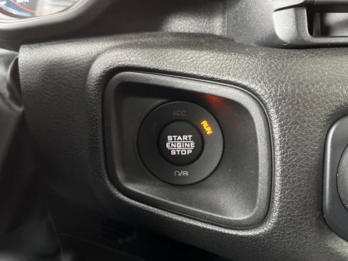 Used 2024 Jeep Wrangler Unlimited Sport AWD/4WD image 29