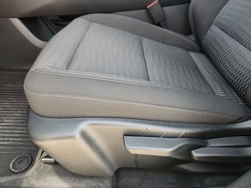 New 2026 Chevrolet Equinox LT w/ Safety and Technology Package FWD image 17