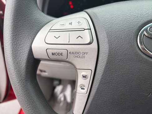 Used 2010 Toyota Camry FWD image 14